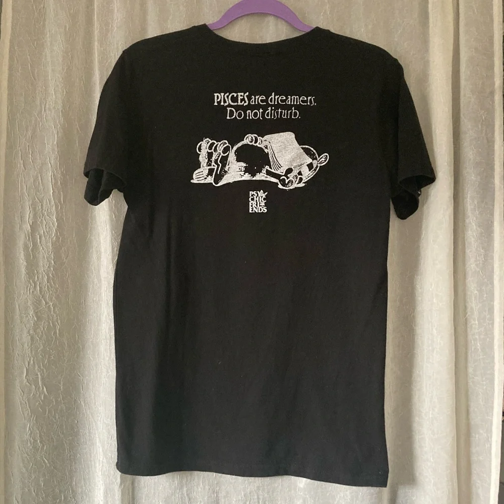 Tshirt- Kurt Cobain Rhianna Pisces Grunge Alternative
